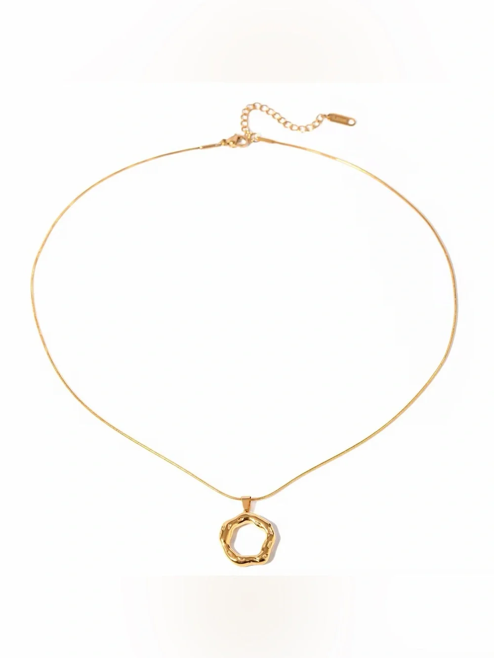 18K Gold Plated Circle Pendant Necklace - Picture 7 of 8